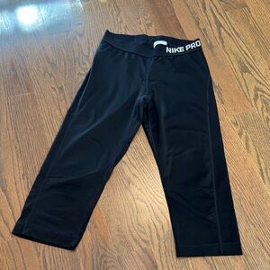 Nike women’s  Black Pro Leggings